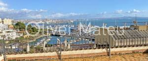 VIVIENDA CON TERRAZA, JARDÍN, SOLARIUM Y VISTAS AL MAR